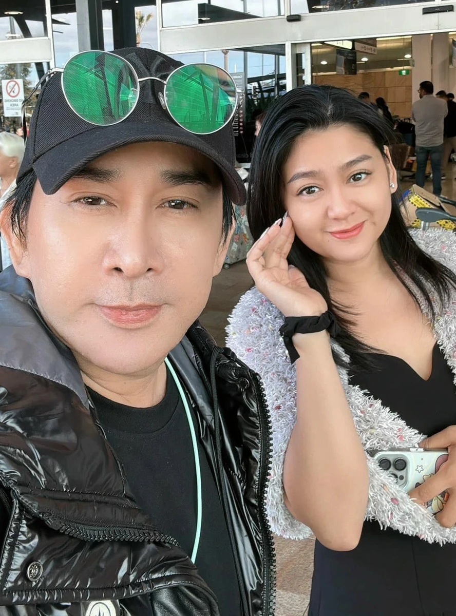 Nam NSƯT 3 đời vợ 5 con nói thẳng với con vợ đầu: "Hát còn không được nói gì theo nghề"- Ảnh 1. Nam NSƯT 3 đời vợ 5 con nói thẳng với con vợ đầu: "Hát còn không được nói gì theo nghề"- Ảnh 1.