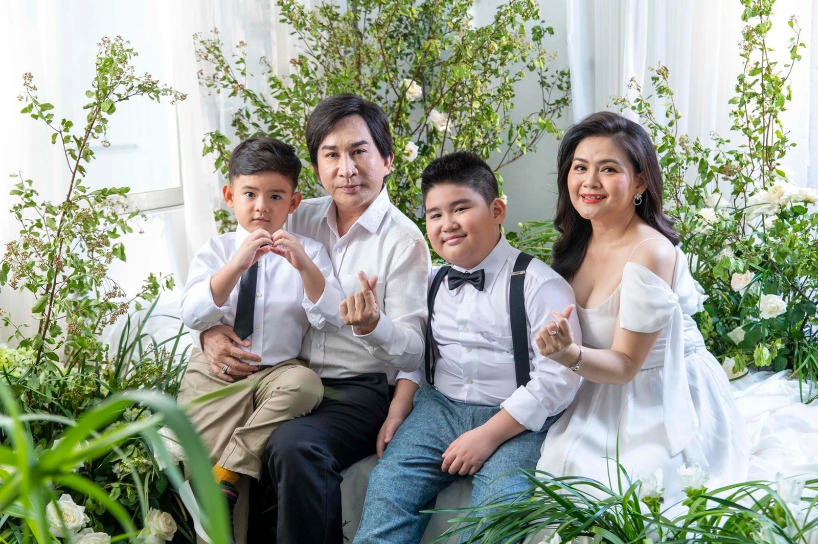 Nam NSƯT 3 đời vợ 5 con nói thẳng với con vợ đầu: "Hát còn không được nói gì theo nghề"- Ảnh 2. Nam NSƯT 3 đời vợ 5 con nói thẳng với con vợ đầu: "Hát còn không được nói gì theo nghề"- Ảnh 2.