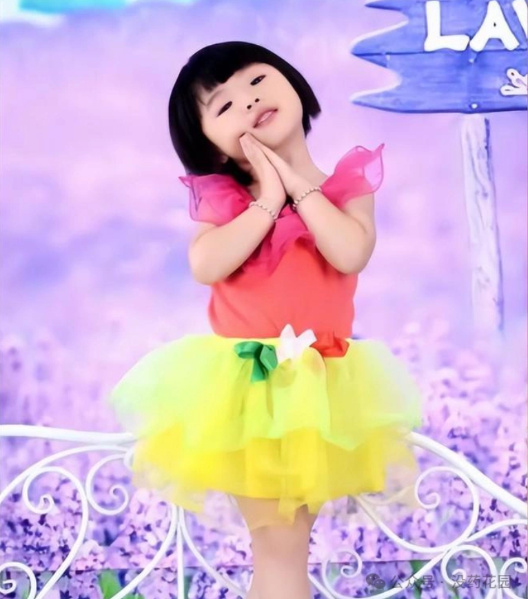 Toà tuyên án tử hình mẹ kế bạo hành bé gái đến chết, người bố bèn khóc thảm xin giảm án: Dư luận cực phẫn nộ!- Ảnh 2. Toà tuyên án tử hình mẹ kế bạo hành bé gái đến chết, người bố bèn khóc thảm xin giảm án: Dư luận cực phẫn nộ!- Ảnh 2.