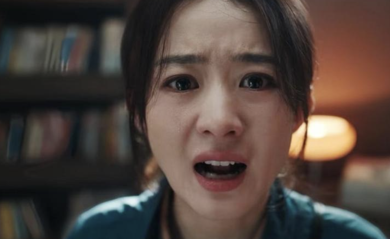 Cẩn thận! Người ăn mặc quá chỉnh tề có thể là ‘kẻ hút cạn năng lượng’ của bạn- Ảnh 1.