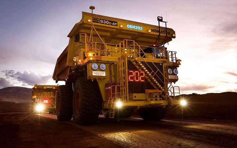 Phát hiện đội quân 140 xe tải không người lái, chạy liên tục 24/7 theo cách không tưởng, bí mật khai thác kho báu tỷ tấn- Ảnh 1.