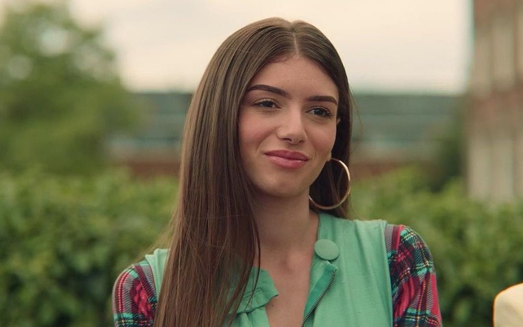 Xem phim Sex Education, t&ocirc;i chợt nghĩ: Bao nhi&ecirc;u &ocirc;ng bố b&agrave; mẹ đang biến con th&agrave;nh 