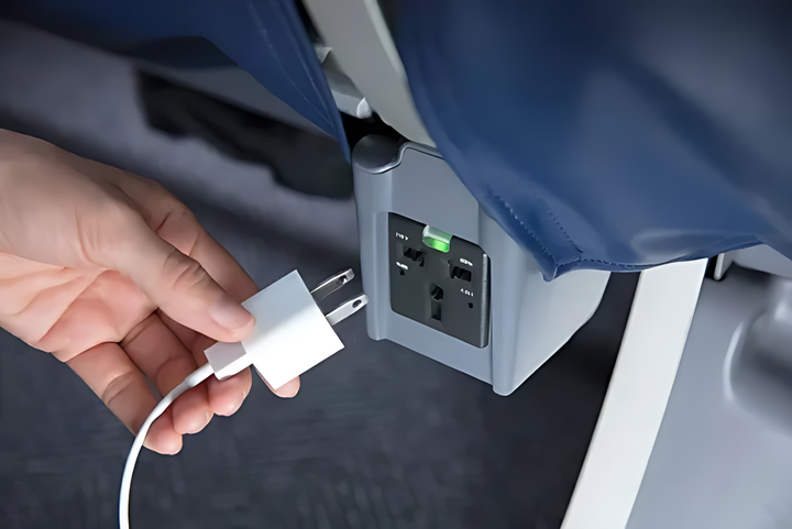 Những lưu ý để sạc pin điện thoại trên máy bay an toàn- Ảnh 2.