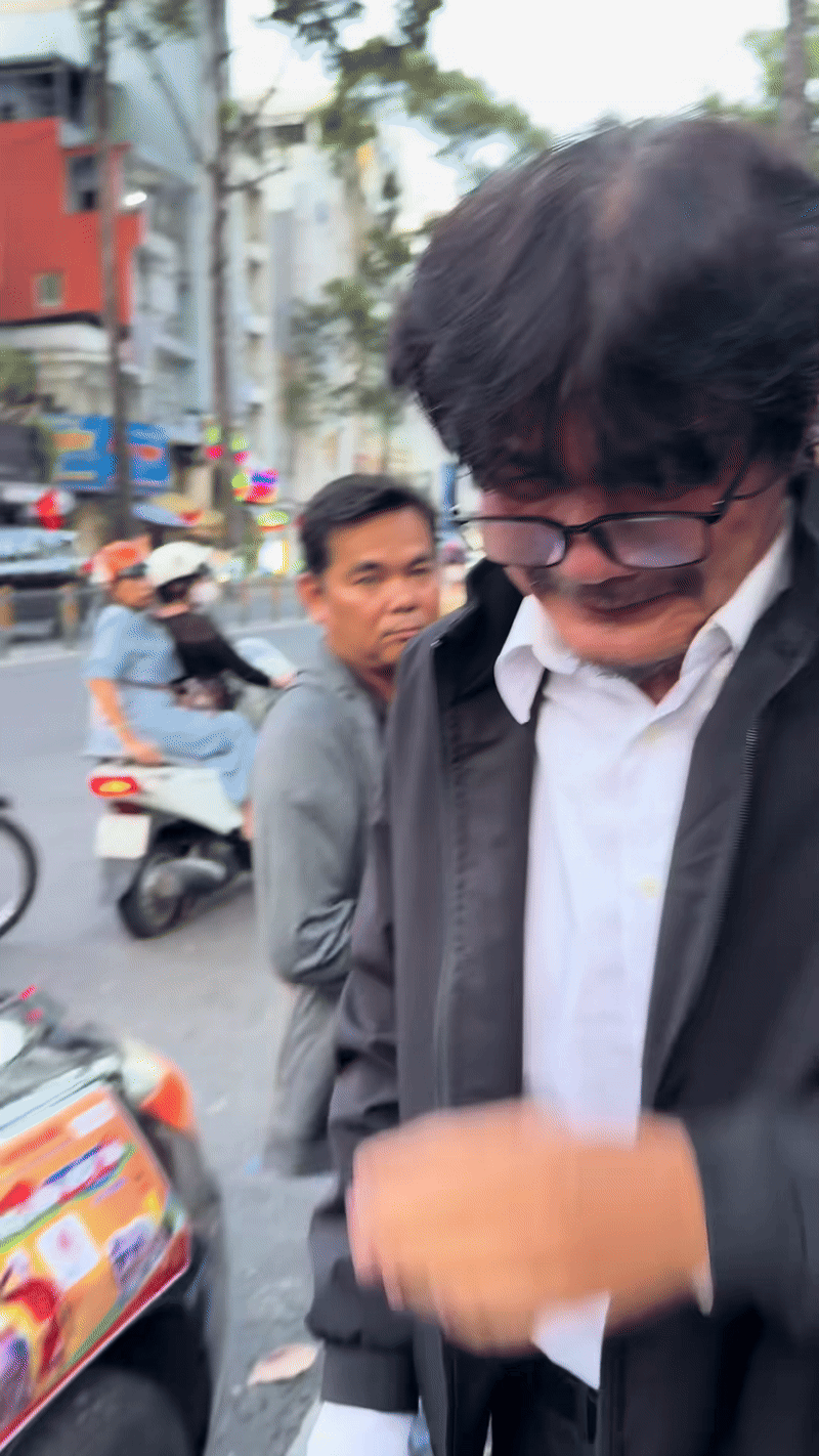 Đám tang diễn viên Ngọc Trinh: NS Công Ninh khóc nghẹn, Quách Ngọc Tuyên ngồi thất thần, Nam Thư cùng dàn sao đến viếng- Ảnh 1. Đám tang diễn viên Ngọc Trinh: NS Công Ninh khóc nghẹn, Quách Ngọc Tuyên ngồi thất thần, Nam Thư cùng dàn sao đến viếng- Ảnh 1.