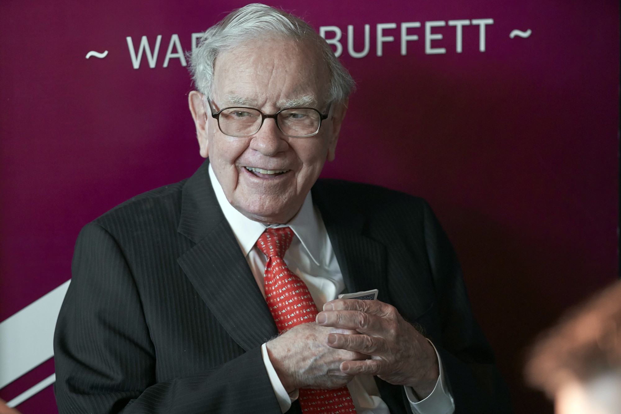 Ngược Mọi Lời Khuyên Dinh Dưỡng, Warren Buffett Vẫn Sống Khỏe Ở Tuổi 95: Ăn Như Trẻ 6 Tuổi, Sống Vui Như Thanh Niên - Ảnh 1. Ngược Mọi Lời Khuyên Dinh Dưỡng, Warren Buffett Vẫn Sống Khỏe Ở Tuổi 95: Ăn Như Trẻ 6 Tuổi, Sống Vui Như Thanh Niên - Ảnh 1.