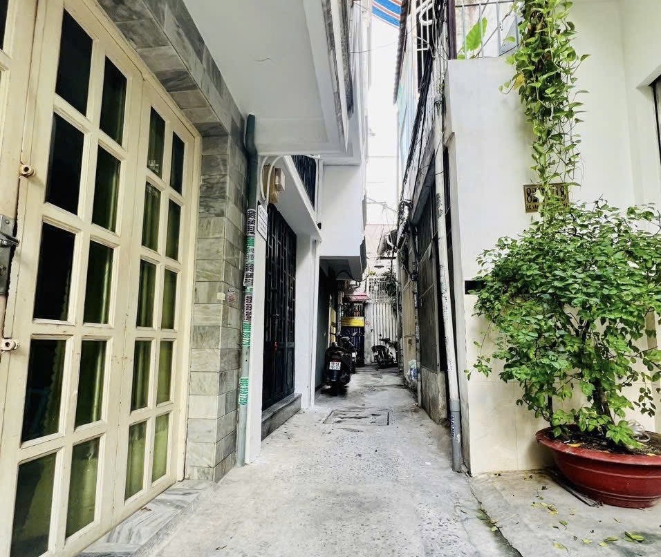 Nh&agrave; hẻm c&agrave;ng nhỏ c&agrave;ng kh&oacute; b&aacute;n- Ảnh 3.