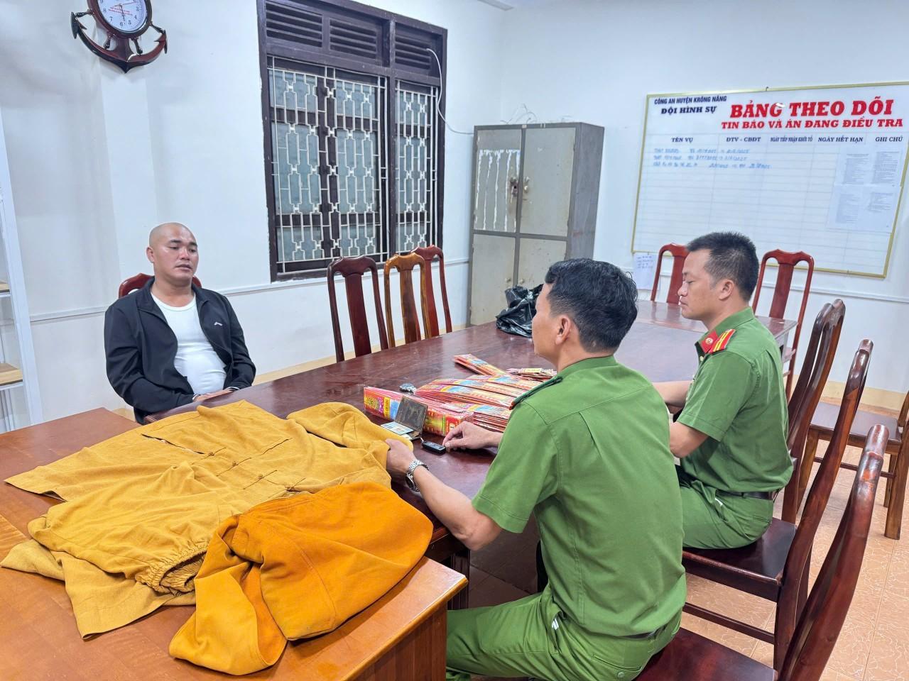 Giả danh nhà sư lừa đảo chiếm đoạt tài sản tại Đắk Lắk - Ảnh 1. Giả danh nhà sư lừa đảo chiếm đoạt tài sản tại Đắk Lắk - Ảnh 1.