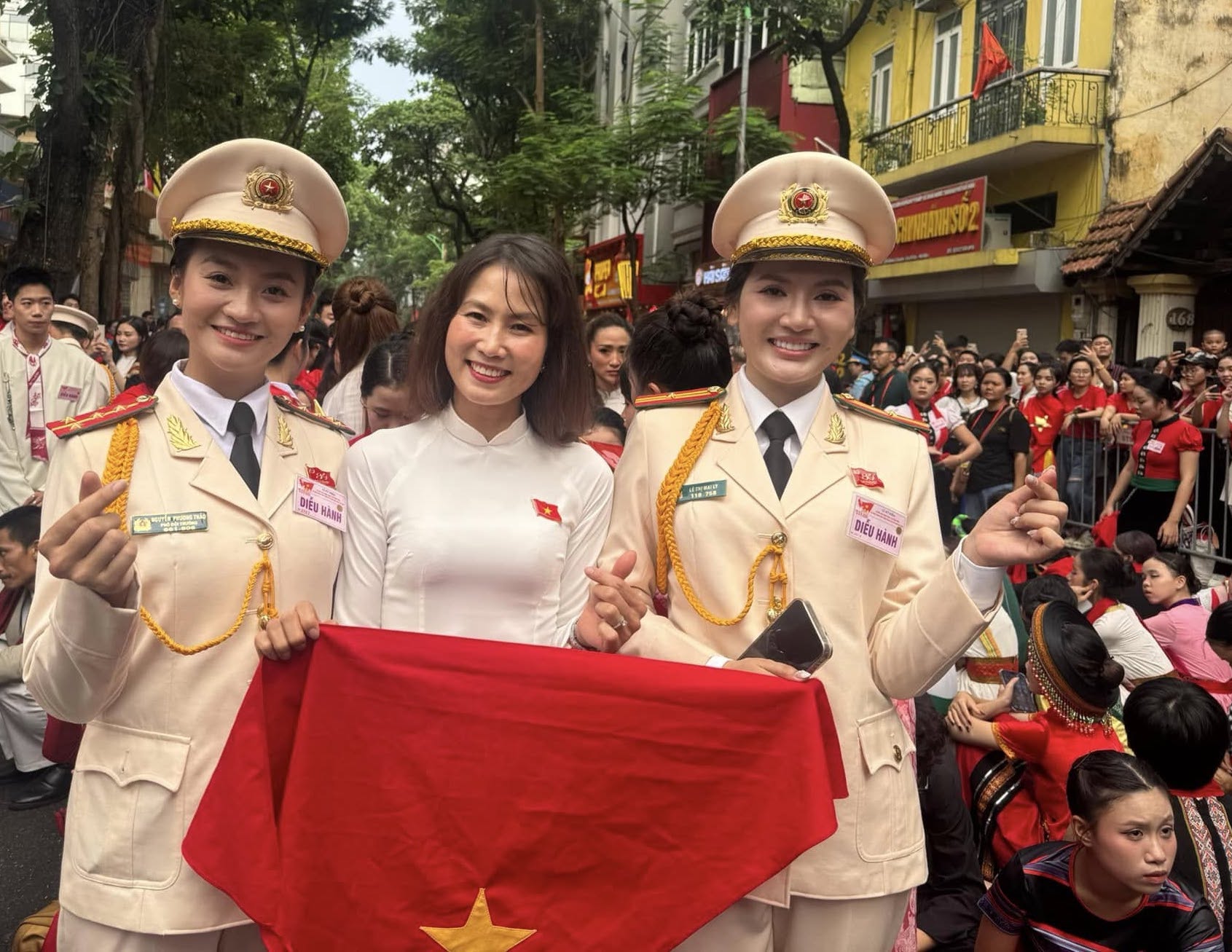 Tinh tú của thể thao Việt Nam hân hoan, tự hào giữa Quảng trường Ba Đình lịch sử ngày Đại lễ 2/9- Ảnh 13. Tinh tú của thể thao Việt Nam hân hoan, tự hào giữa Quảng trường Ba Đình lịch sử ngày Đại lễ 2/9- Ảnh 13.