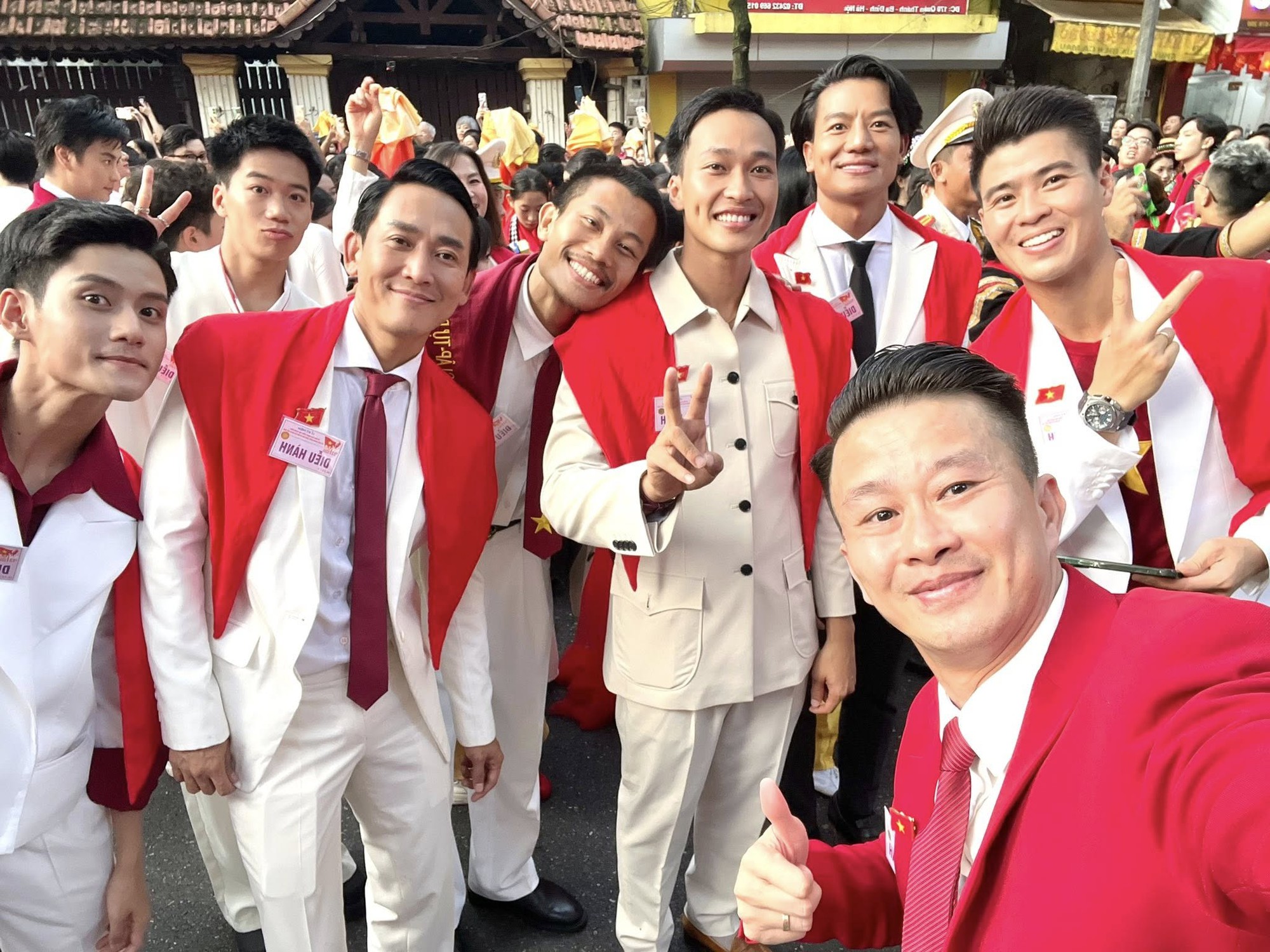 Tinh tú của thể thao Việt Nam hân hoan, tự hào giữa Quảng trường Ba Đình lịch sử ngày Đại lễ 2/9- Ảnh 8. Tinh tú của thể thao Việt Nam hân hoan, tự hào giữa Quảng trường Ba Đình lịch sử ngày Đại lễ 2/9- Ảnh 8.