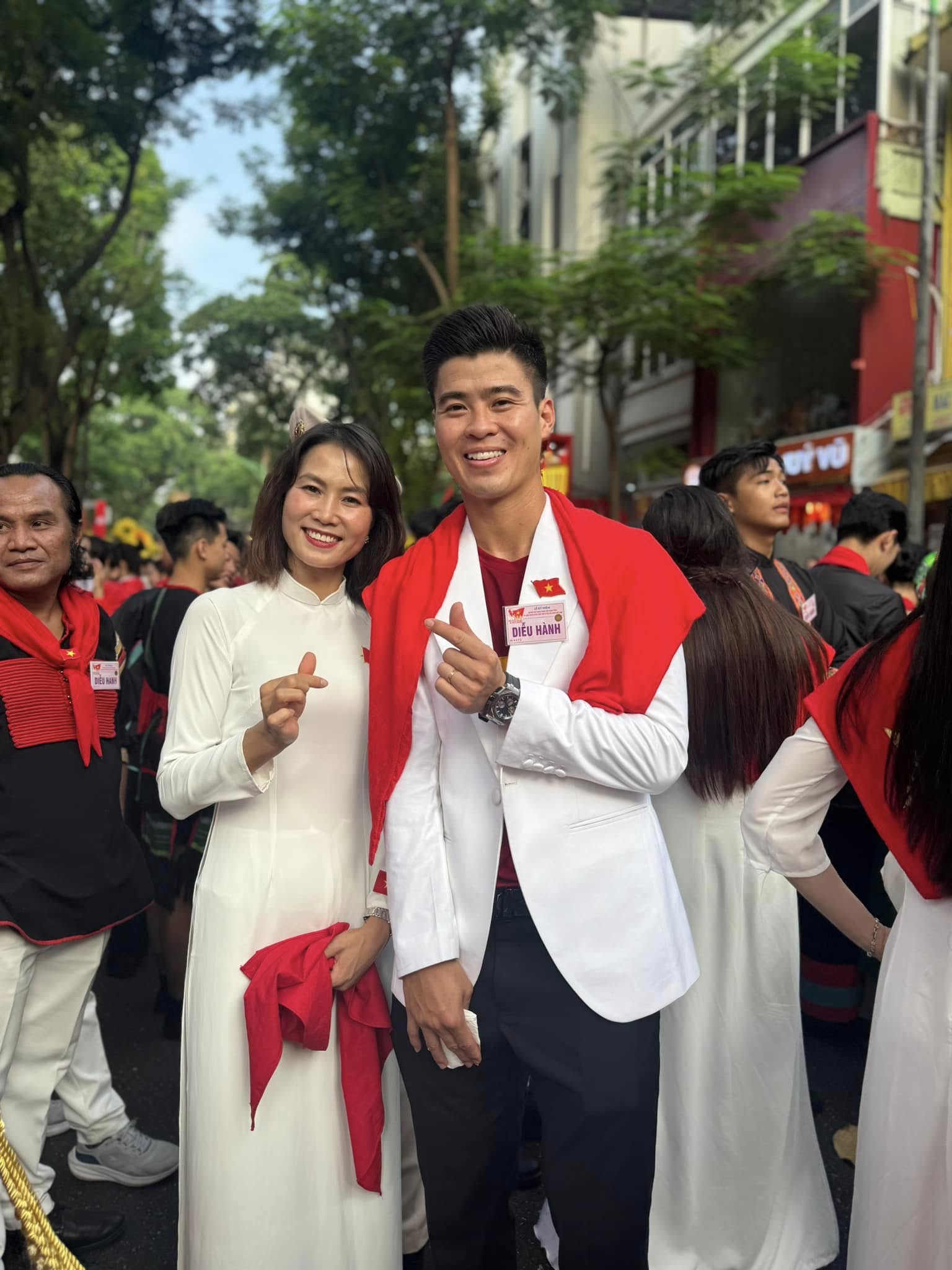 Tinh tú của thể thao Việt Nam hân hoan, tự hào giữa Quảng trường Ba Đình lịch sử ngày Đại lễ 2/9- Ảnh 9. Tinh tú của thể thao Việt Nam hân hoan, tự hào giữa Quảng trường Ba Đình lịch sử ngày Đại lễ 2/9- Ảnh 9.