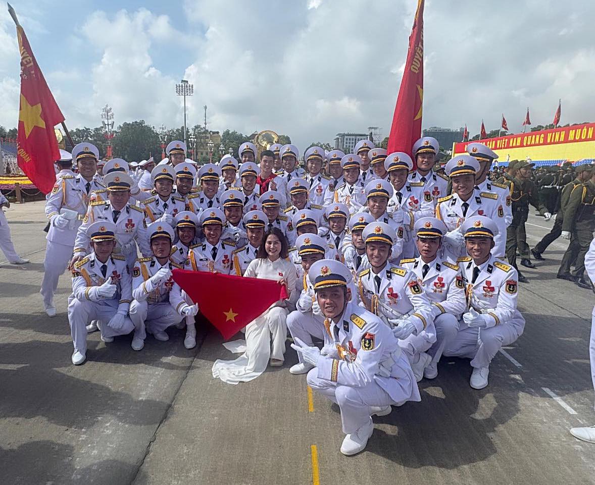 Tinh tú của thể thao Việt Nam hân hoan, tự hào giữa Quảng trường Ba Đình lịch sử ngày Đại lễ 2/9- Ảnh 12. Tinh tú của thể thao Việt Nam hân hoan, tự hào giữa Quảng trường Ba Đình lịch sử ngày Đại lễ 2/9- Ảnh 12.