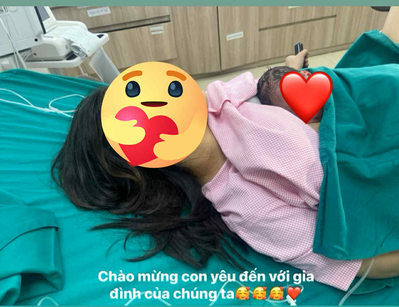 Vợ Hồ Văn Cường sinh em bé- Ảnh 1. Vợ Hồ Văn Cường sinh em bé- Ảnh 1.