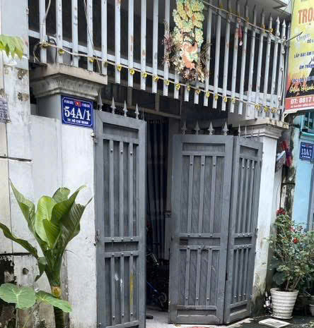 Điều tra vụ người phụ nữ bị thương nặng trước nhà ở phường Thuận Giao , TP HCM - Ảnh 1. Điều tra vụ người phụ nữ bị thương nặng trước nhà ở phường Thuận Giao , TP HCM - Ảnh 1.