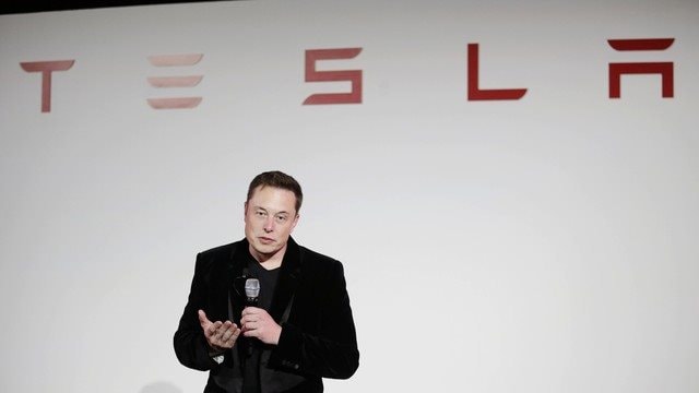 Elon Musk tuyên bố tương lai Tesla sẽ không chỉ là xe điện mà còn là robot hình người - Ảnh 4. Elon Musk tuyên bố tương lai Tesla sẽ không chỉ là xe điện mà còn là robot hình người - Ảnh 4.