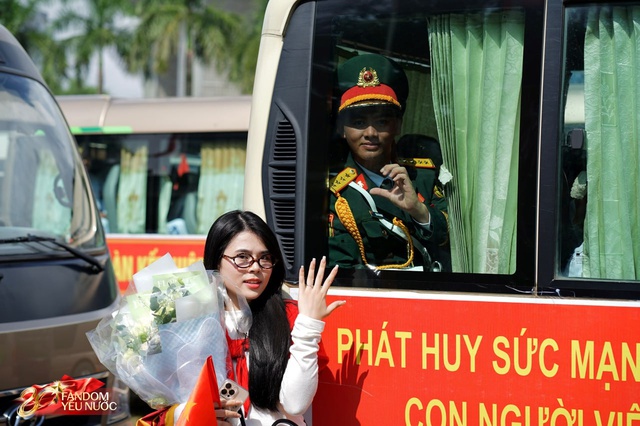 Chuyện tình “hết A80 anh cầu hôn em” của chiến sĩ Khối Hậu cần và người yêu gây bão mạng- Ảnh 1. Chuyện tình “hết A80 anh cầu hôn em” của chiến sĩ Khối Hậu cần và người yêu gây bão mạng- Ảnh 1.