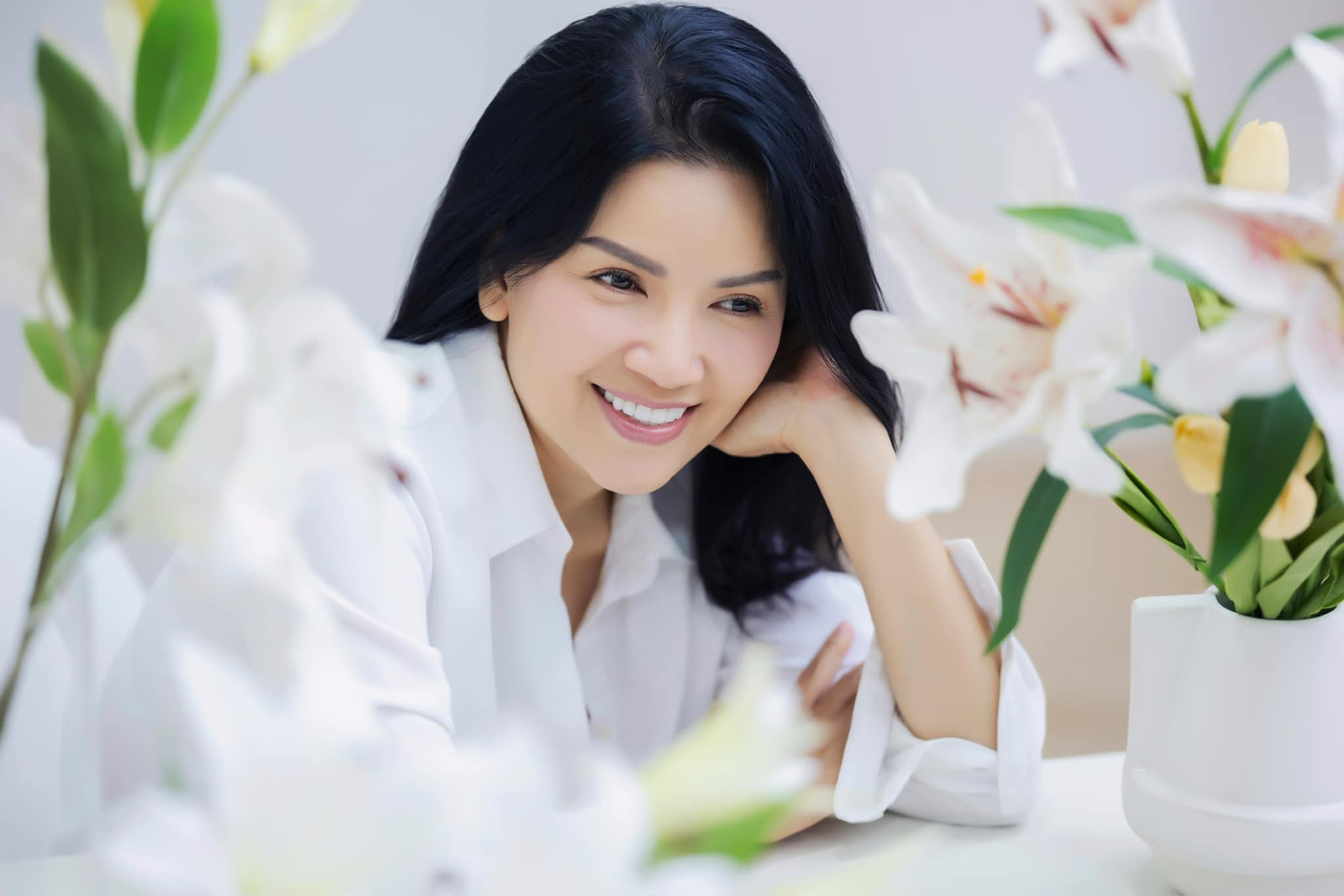 Đám tang diễn viên Ngọc Trinh: NS Công Ninh khóc nghẹn, Quách Ngọc Tuyên ngồi thất thần, Nam Thư cùng dàn sao đến viếng- Ảnh 10. Đám tang diễn viên Ngọc Trinh: NS Công Ninh khóc nghẹn, Quách Ngọc Tuyên ngồi thất thần, Nam Thư cùng dàn sao đến viếng- Ảnh 10.