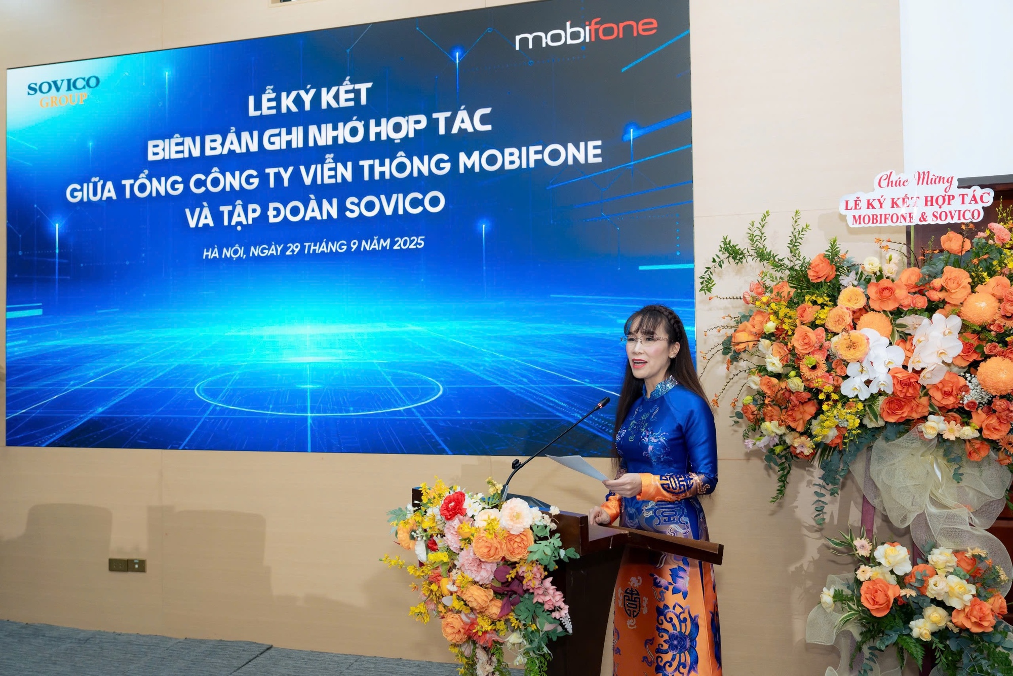 Tỷ phú Nguyễn Thị Phương Thảo bắt tay Chủ tịch Mobifone: Triển khai 5G cho đô thị thông minh, sân bay, tích hợp hạ tầng trạm phát sóng, camera thông minh- Ảnh 5.