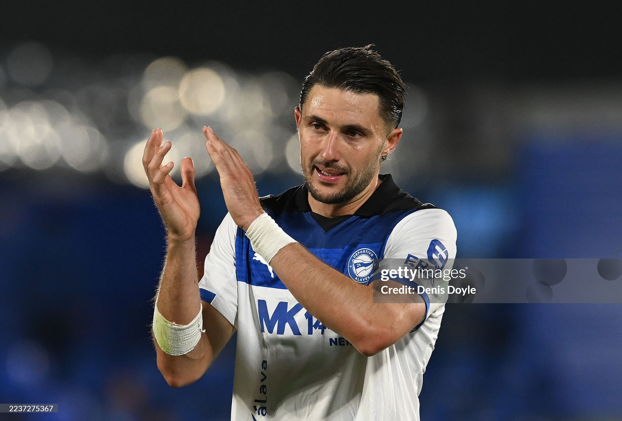 Điều lạ lùng về thân phận "nhập tịch Malaysia" của cầu thủ La Liga, là lý do FIFA vào cuộc điều tra?- Ảnh 1. Điều lạ lùng về thân phận "nhập tịch Malaysia" của cầu thủ La Liga, là lý do FIFA vào cuộc điều tra?- Ảnh 1.