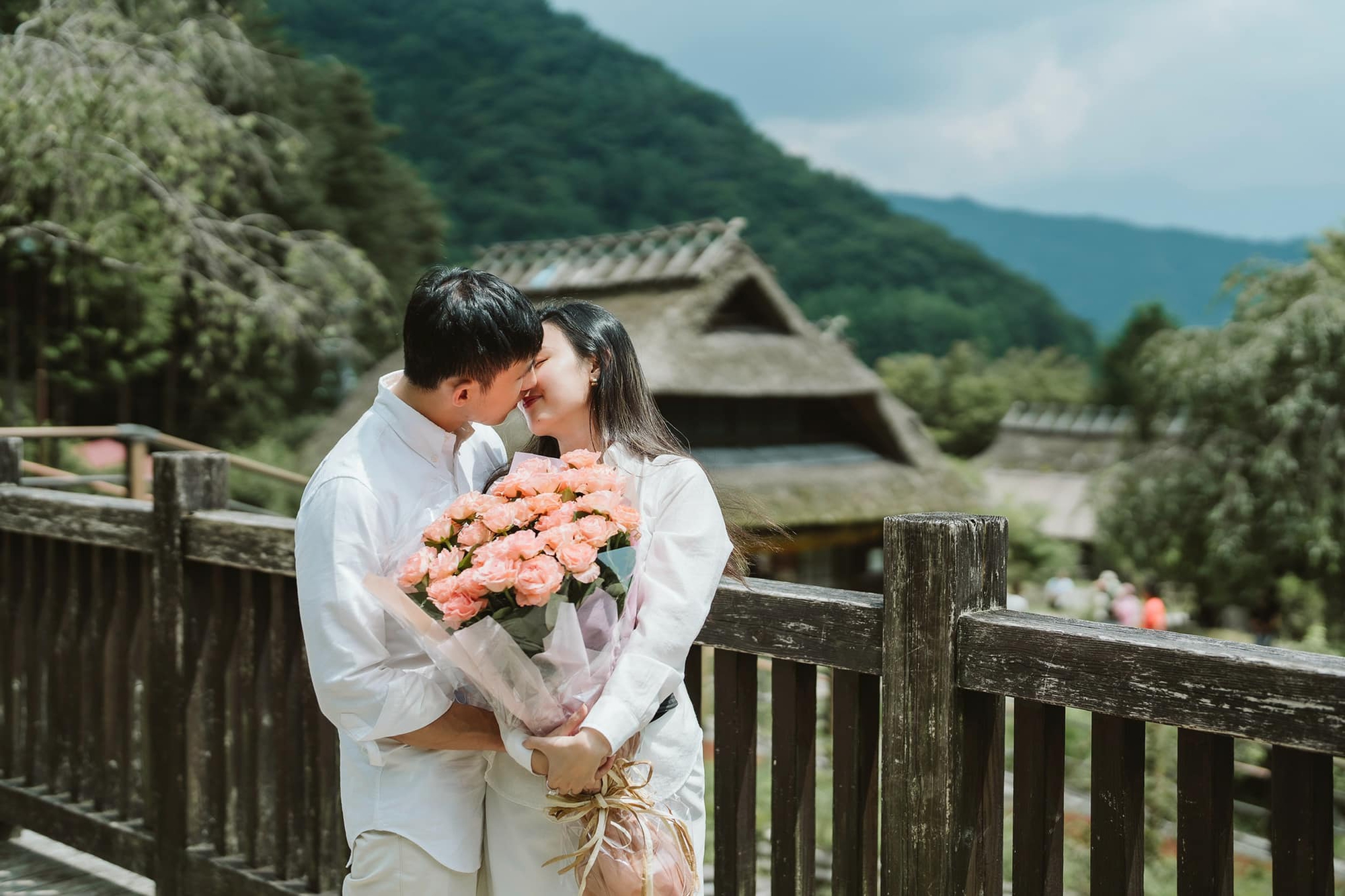 Biểu hiện khác thường của Midu- Ảnh 5. Biểu hiện khác thường của Midu- Ảnh 5.