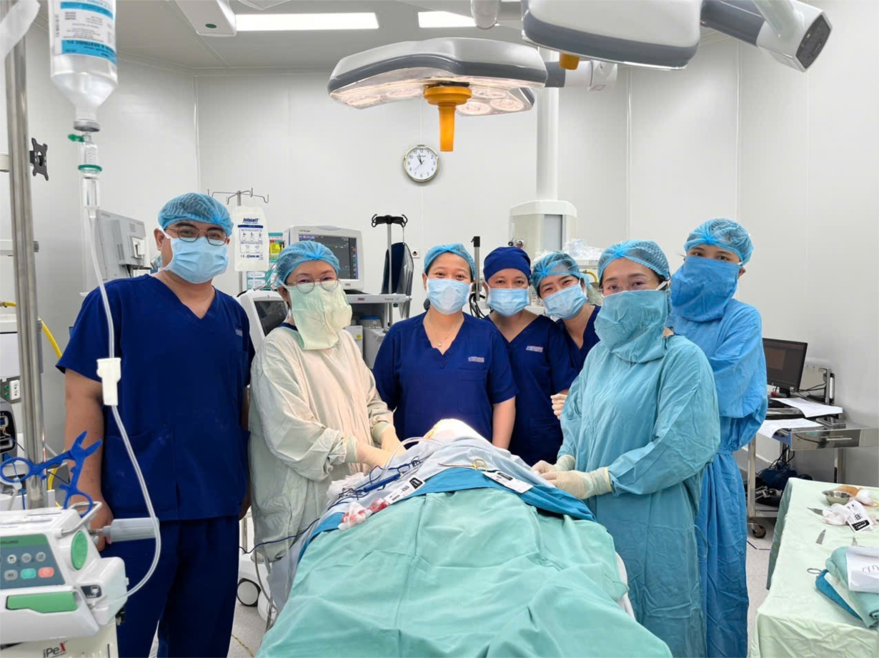 Hợp Sức Mổ Khẩn Cứu Bé Trai Bị Chó Cắn Nát Mặt Thương Tâm- Ảnh 2. Hợp Sức Mổ Khẩn Cứu Bé Trai Bị Chó Cắn Nát Mặt Thương Tâm- Ảnh 2.
