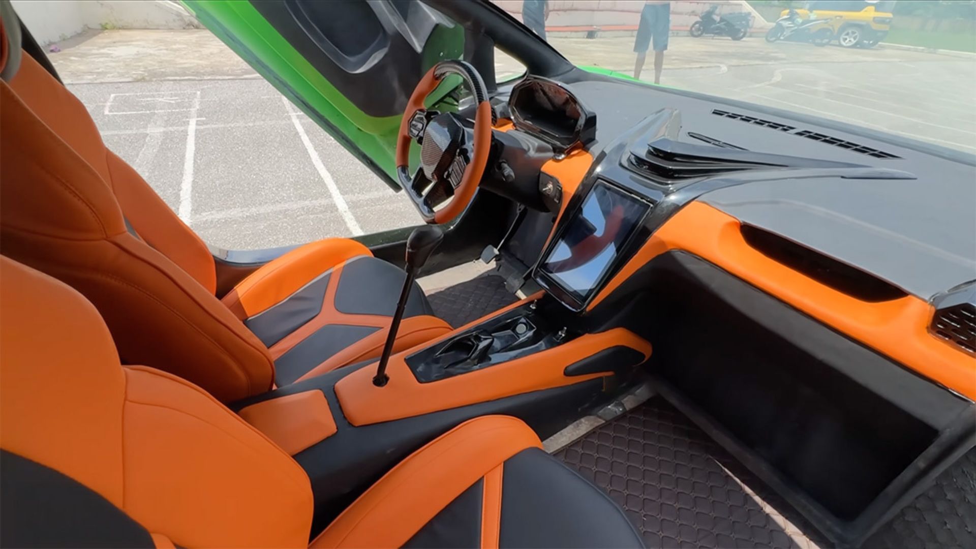 Biến chiếc Nissan cũ hỏng thành Lamborghini Revuelto, các thợ xe Việt Nam được thế giới ngả mũ khâm phục- Ảnh 9.