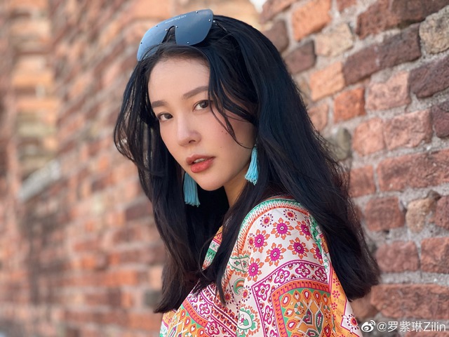 1 Hoa hậu trắng trợn giật bồ đại gia của cô giáo, giờ sống chui nhủi không ngóc đầu lên nổi- Ảnh 13. 1 Hoa hậu trắng trợn giật bồ đại gia của cô giáo, giờ sống chui nhủi không ngóc đầu lên nổi- Ảnh 13.