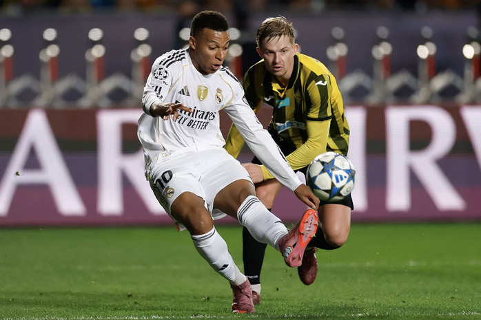 Mbappe lập hat-trick, Real Madrid mở "đại tiệc 5 sao" ở Kazakhstan- Ảnh 4. Mbappe lập hat-trick, Real Madrid mở "đại tiệc 5 sao" ở Kazakhstan- Ảnh 4.