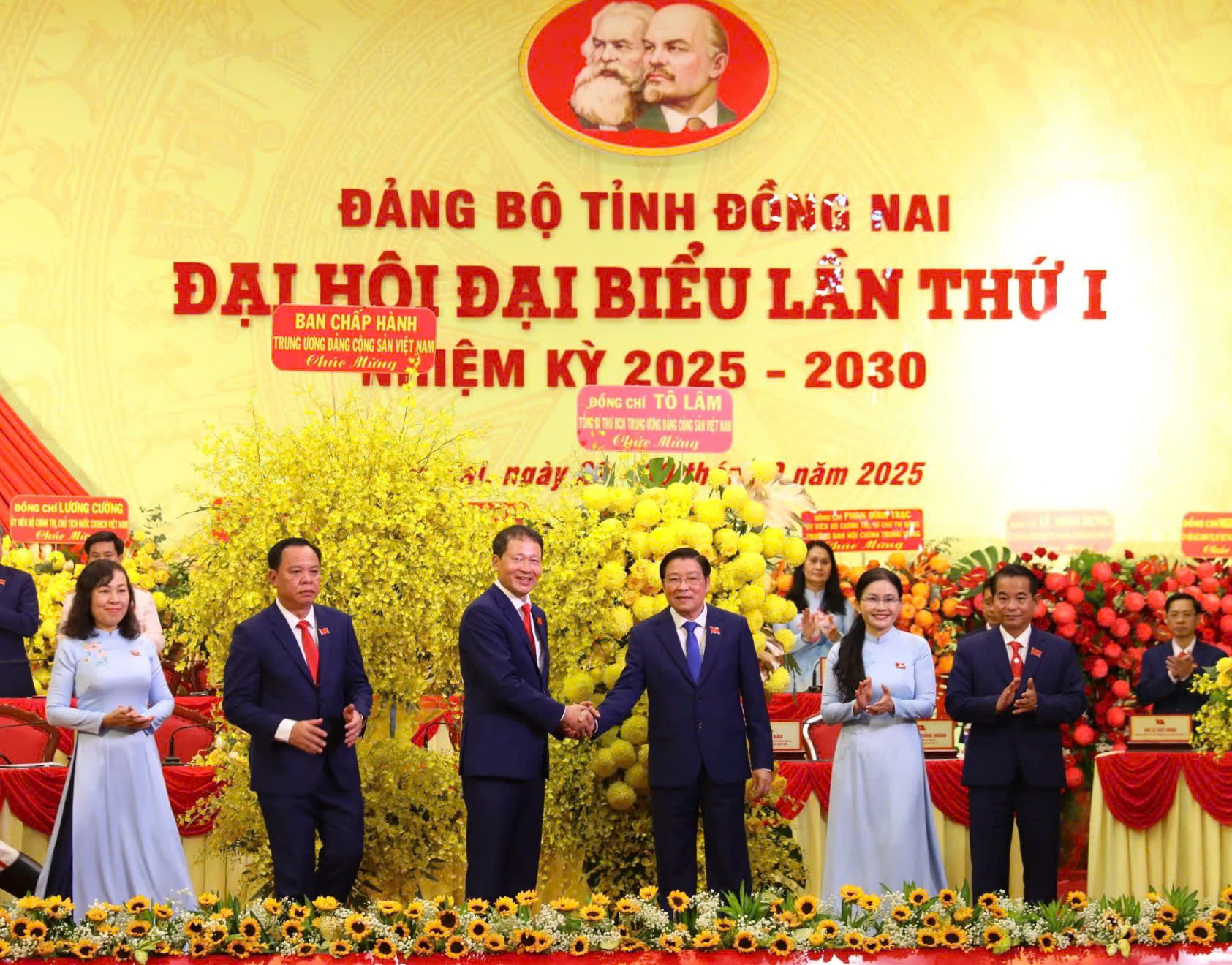 Ông Vũ Hồng Văn tiếp tục giữ chức Bí thư Tỉnh ủy Đồng Nai nhiệm kỳ 2025-2030- Ảnh 4.