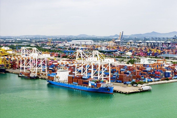Khám phá cảng lớn nhất châu Âu đón 140.000 tàu mỗi năm- Ảnh 2.
