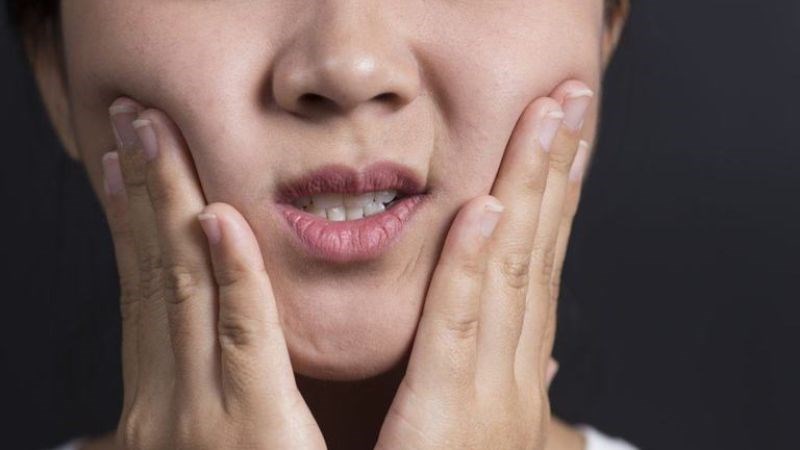 4 đặc điểm tr&ecirc;n khu&ocirc;n mặt b&aacute;o hiệu bệnh tật hoặc ung thư: Đừng nhầm lẫn ch&uacute;ng với 