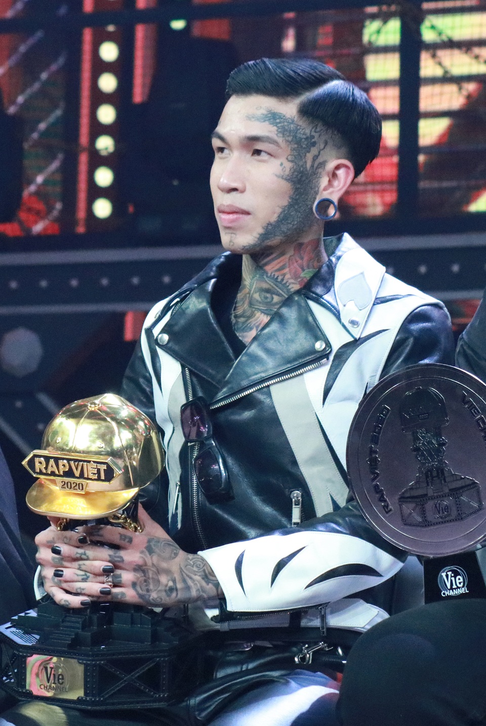 Fanpage Quán quân Rap Việt Dế Choắt xuất hiện bài đăng gây sốc- Ảnh 3. Fanpage Quán quân Rap Việt Dế Choắt xuất hiện bài đăng gây sốc- Ảnh 3.