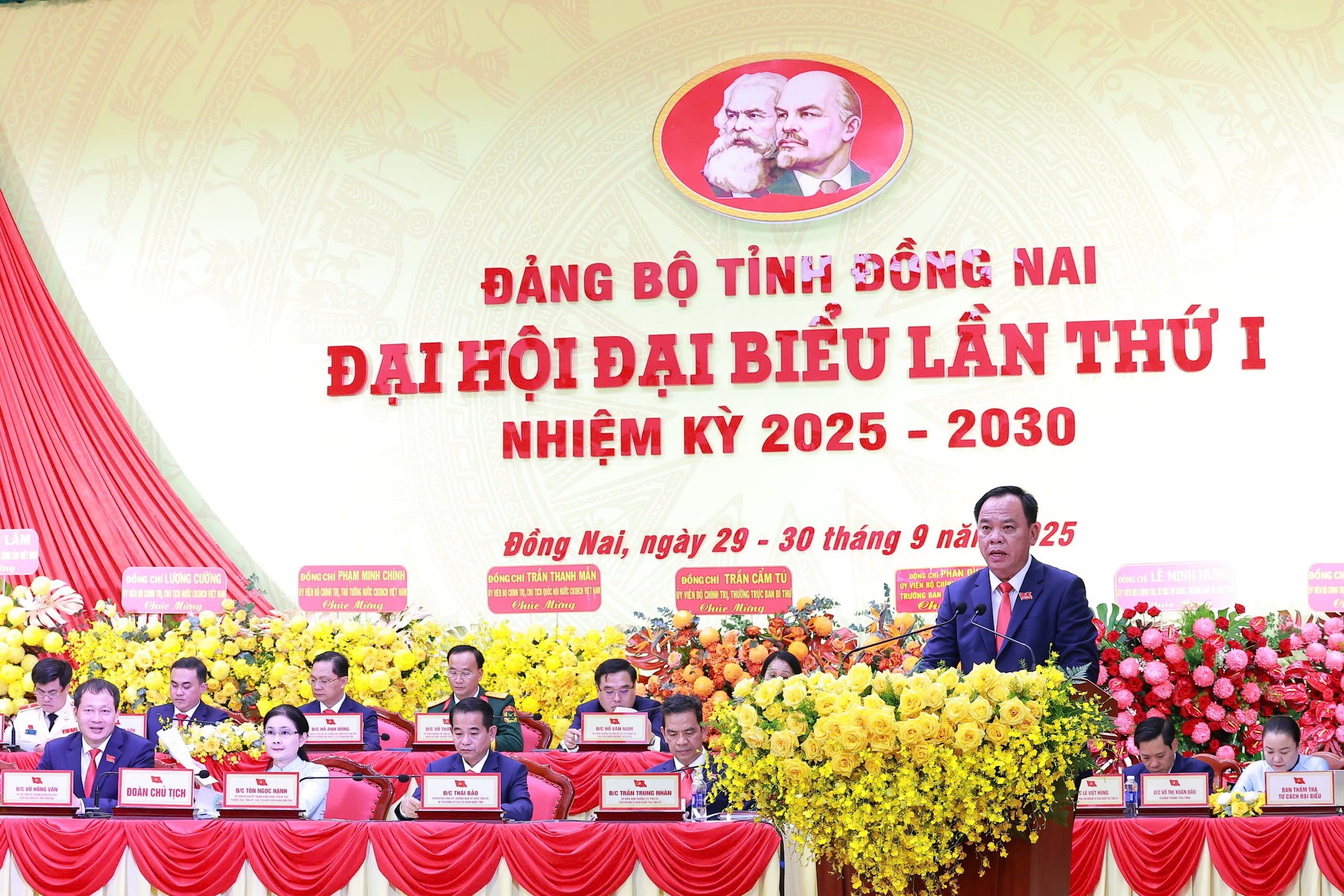 Ông Vũ Hồng Văn tiếp tục giữ chức Bí thư Tỉnh ủy Đồng Nai nhiệm kỳ 2025-2030- Ảnh 3.