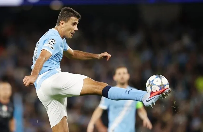 Rodri lại khiến Man.City lo lắng về đầu gối của m&igrave;nh- Ảnh 1.