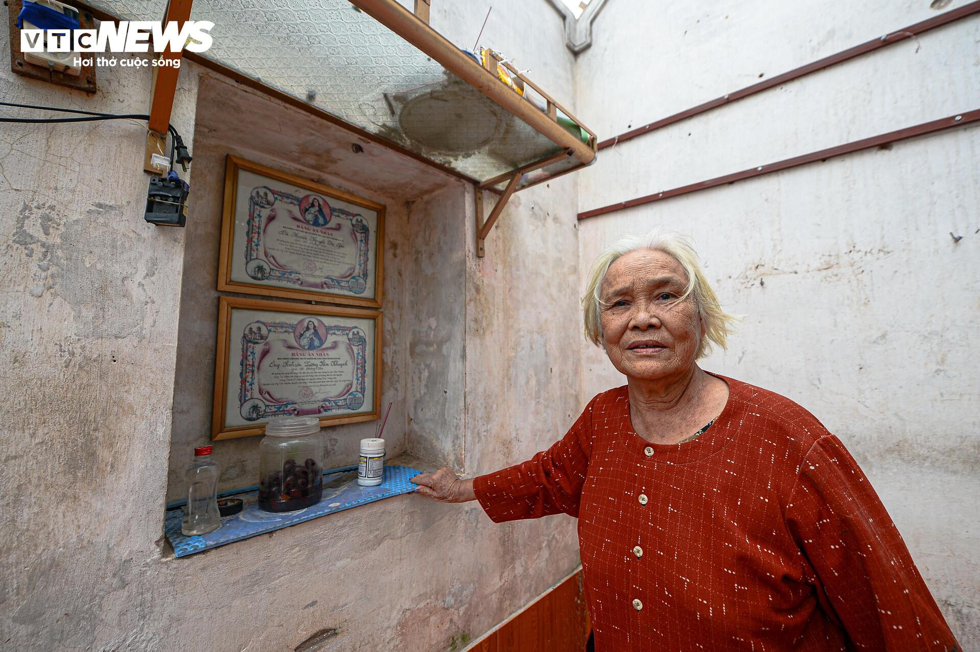 Lốc xoáy gầm rú cuốn phăng nhà cửa, làng quê Ninh Bình chìm trong tang thương- Ảnh 11.