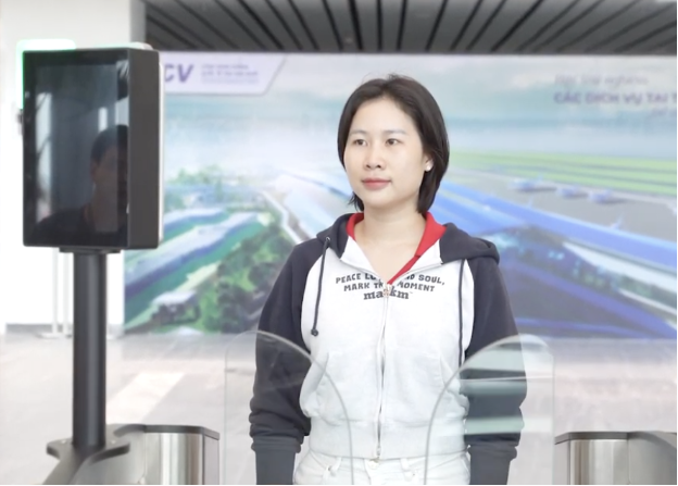 Người d&acirc;n dễ d&agrave;ng l&agrave;m thủ tục bay qua VNeID từ 28/4- Ảnh 2.