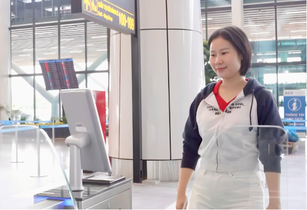 Người d&acirc;n dễ d&agrave;ng l&agrave;m thủ tục bay qua VNeID từ 28/4- Ảnh 3.