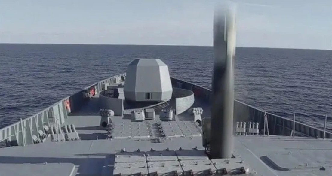 Tàu tuần dương mới của Nga thành "quái vật" phòng không khi mang theo "3 tiểu đoàn S-400"- Ảnh 3. Tàu tuần dương mới của Nga thành "quái vật" phòng không khi mang theo "3 tiểu đoàn S-400"- Ảnh 3.