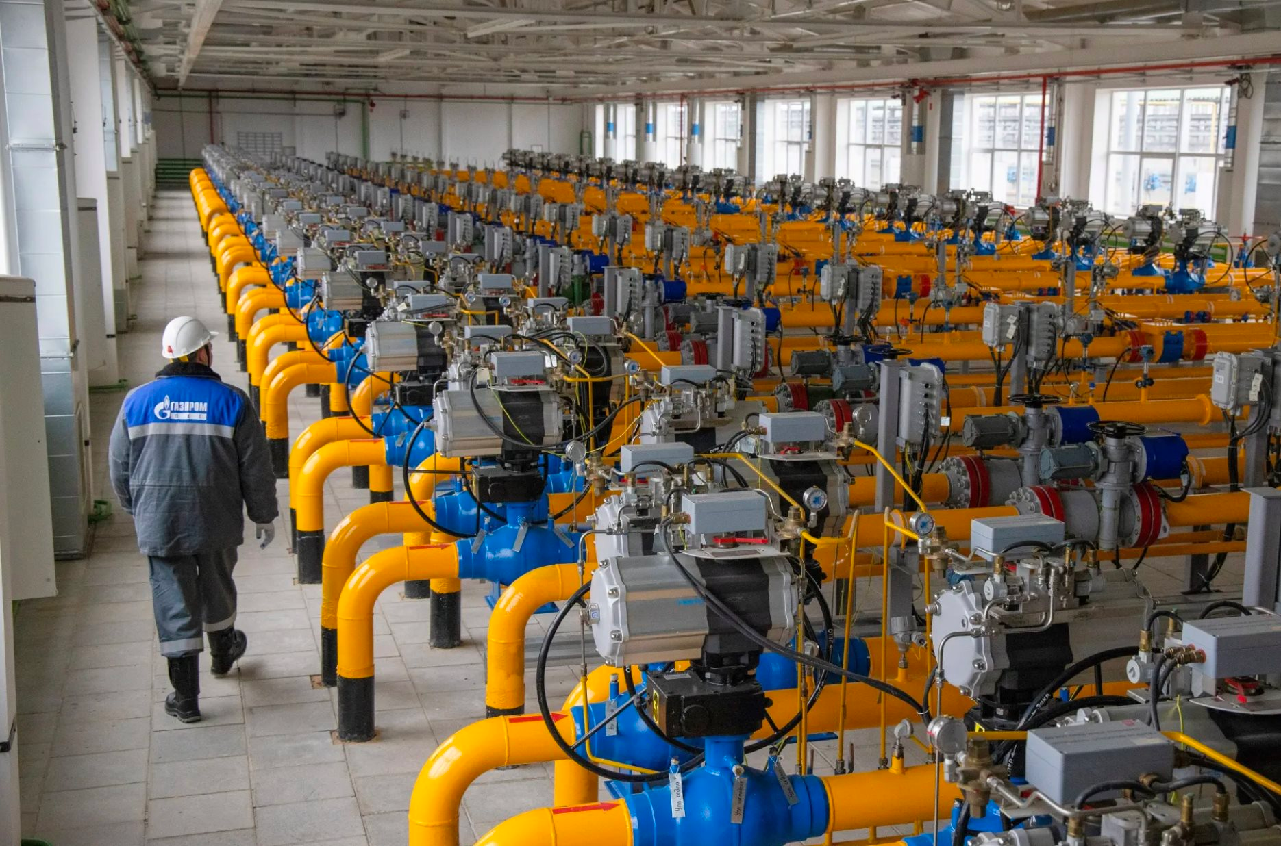 Tìm được khách sộp, Nga lập tức hạ giá thấp hơn 38% so với mức bán khí đốt cho EU: Là nước sắp mua 100 tỷ mét khối từ Moscow- Ảnh 1.