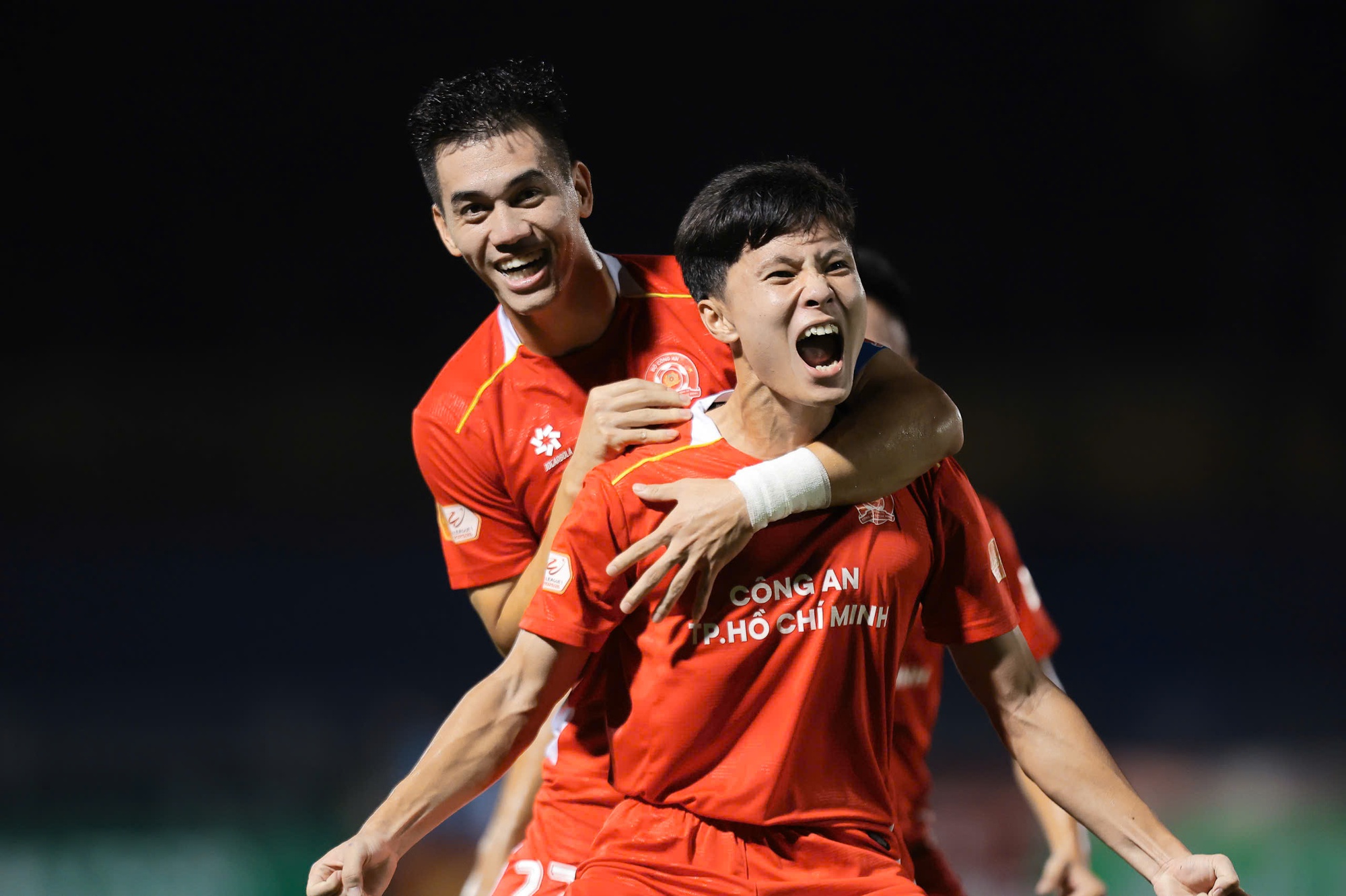 U23 Việt Nam chốt quân đấu Qatar, gọi sao Việt kiều Nga và em họ Công Phượng lên tuyển- Ảnh 3.