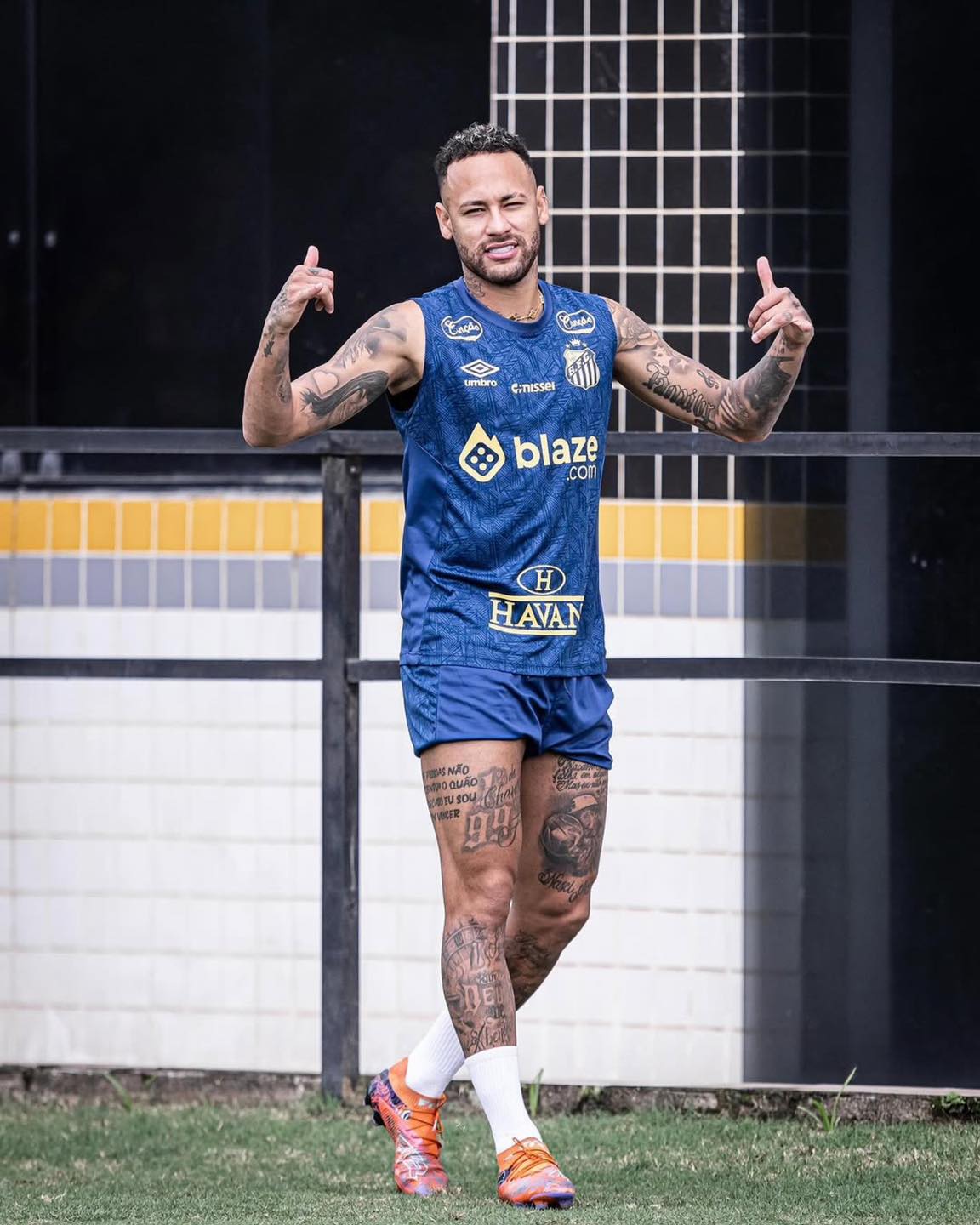 Neymar bất ngờ được hưởng 1 tỷ USD từ di chúc của người xa lạ- Ảnh 1. Neymar bất ngờ được hưởng 1 tỷ USD từ di chúc của người xa lạ- Ảnh 1.