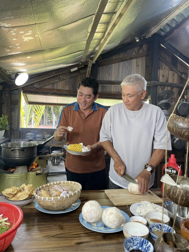 Đời thường bình dị của vệ sĩ 63 tuổi được Mỹ Tâm tin tưởng tuyệt đối- Ảnh 5. Đời thường bình dị của vệ sĩ 63 tuổi được Mỹ Tâm tin tưởng tuyệt đối- Ảnh 5.