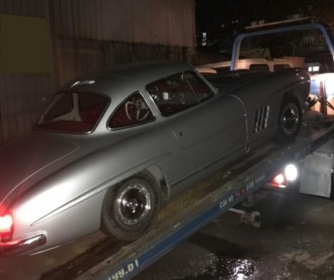 Mercedes-Benz 300 SL triệu đô bất ngờ xuất hiện tại Việt Nam, CĐM lập tức gọi tên một người xứng đáng làm chủ nhân siêu phẩm - Ảnh 3.