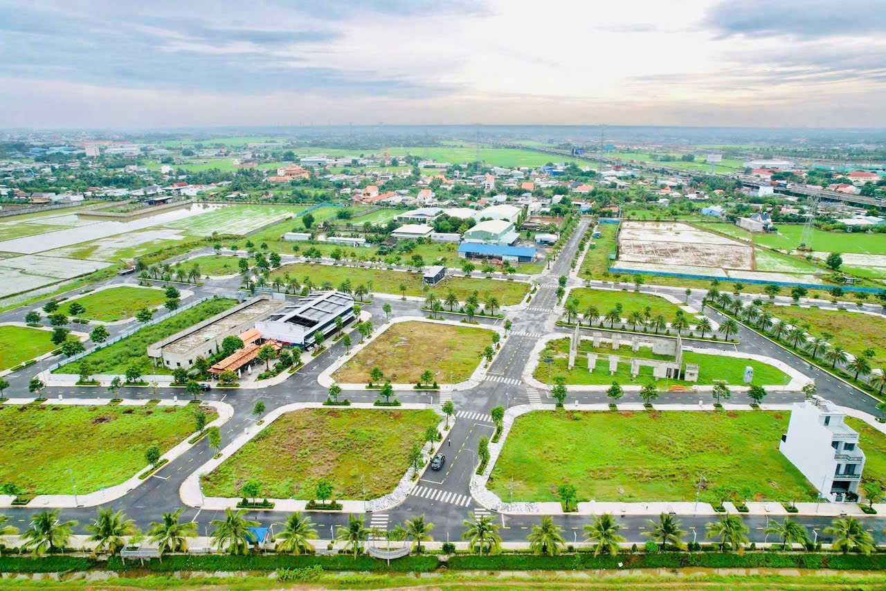 Xã sát vách với TP.HCM có gì đặc biệt mà loạt "ông lớn" Ecopark, Coteccons... đổ bộ? - Ảnh 2.