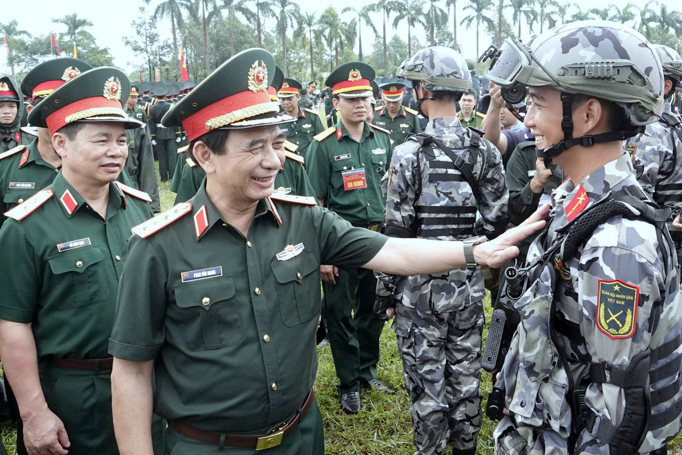 Đại tướng Phan Văn Giang khẳng định sức mạnh Quân đội qua diễu binh , diễu hành - Ảnh 2.