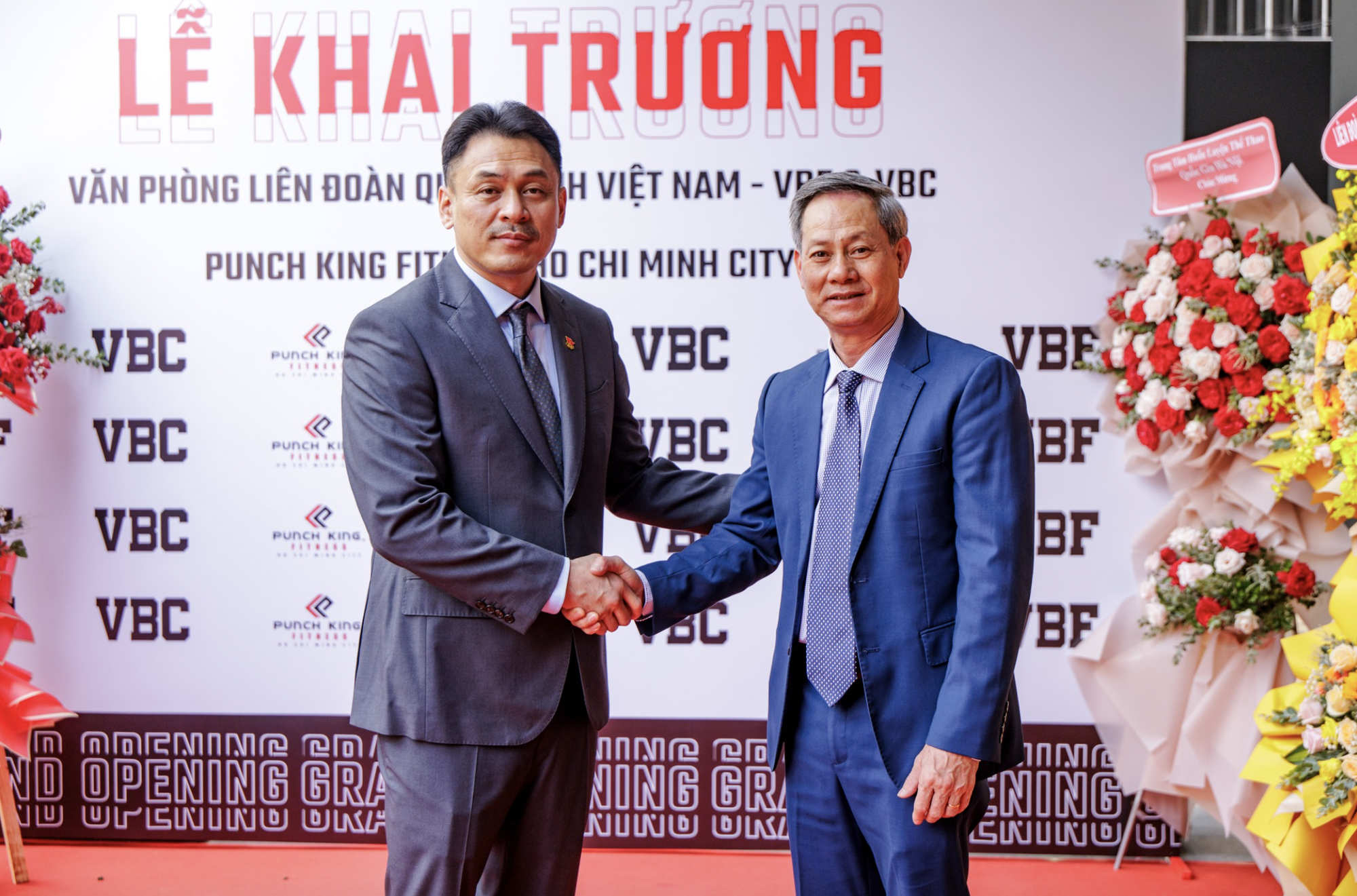 Thực hư việc Chủ tịch Liên đoàn Quyền Anh Việt Nam gặp rắc rối tư pháp tại Mỹ- Ảnh 1. Thực hư việc Chủ tịch Liên đoàn Quyền Anh Việt Nam gặp rắc rối tư pháp tại Mỹ- Ảnh 1.