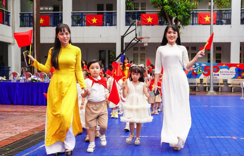Lễ khai giảng 2025: Kỷ niệm 80 năm ngành giáo dục Việt Nam với sự tham gia của 30 triệu học sinh - Ảnh 1.