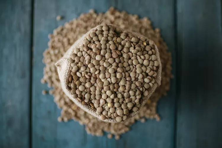 Rau bina nổi tiếng nhiều sắt hơn thịt bò nhưng 10 loại thực phẩm này còn giàu sắt hơn cả rau bina: Toàn thứ phổ biến ở chợ Việt- Ảnh 3.