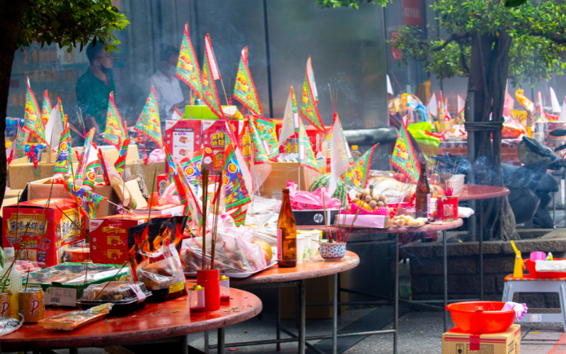 Ng&agrave;y Rằm th&aacute;ng 7: L&agrave;m đủ 3 việc n&agrave;y, t&agrave;i lộc v&agrave; b&igrave;nh an tự t&igrave;m đến- Ảnh 1.