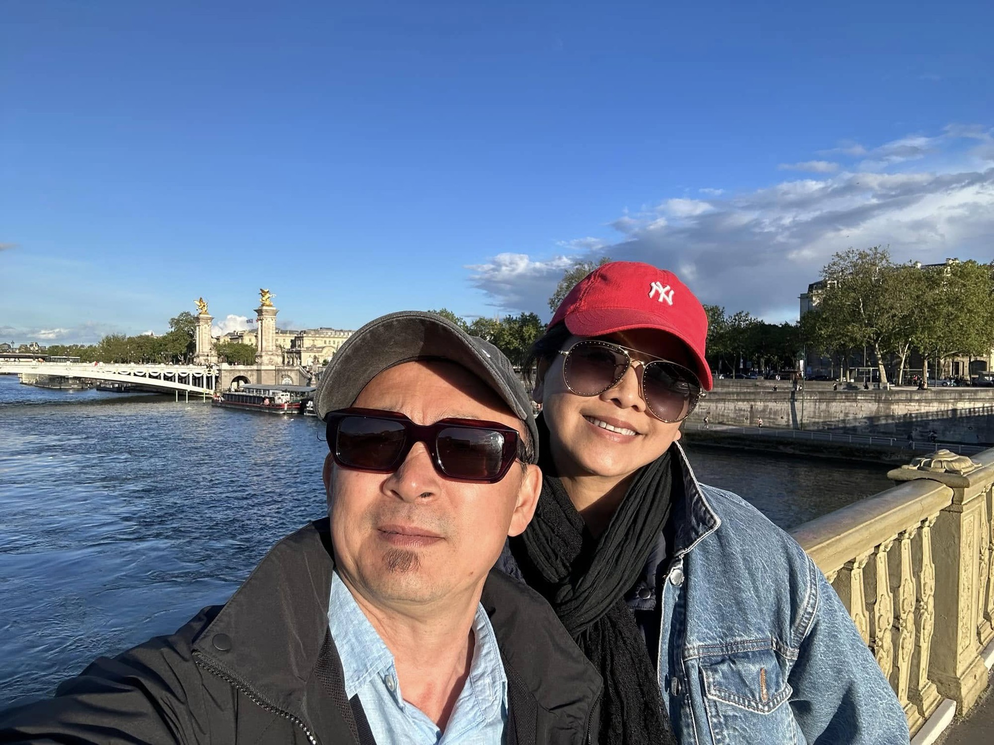 Hậu vận viên mãn của nam nghệ sĩ Việt 59 tuổi chưa từng làm chú rể, là con nguyên thứ trưởng - Ảnh 3.