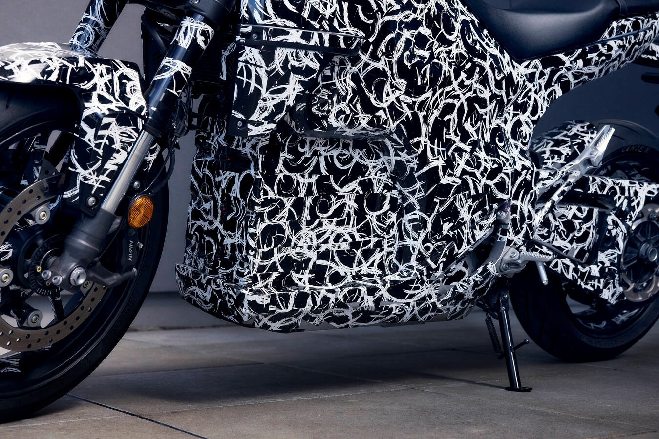 Hé lộ thêm về xe máy điện Honda sạc được chung với ô tô - Ảnh 2.